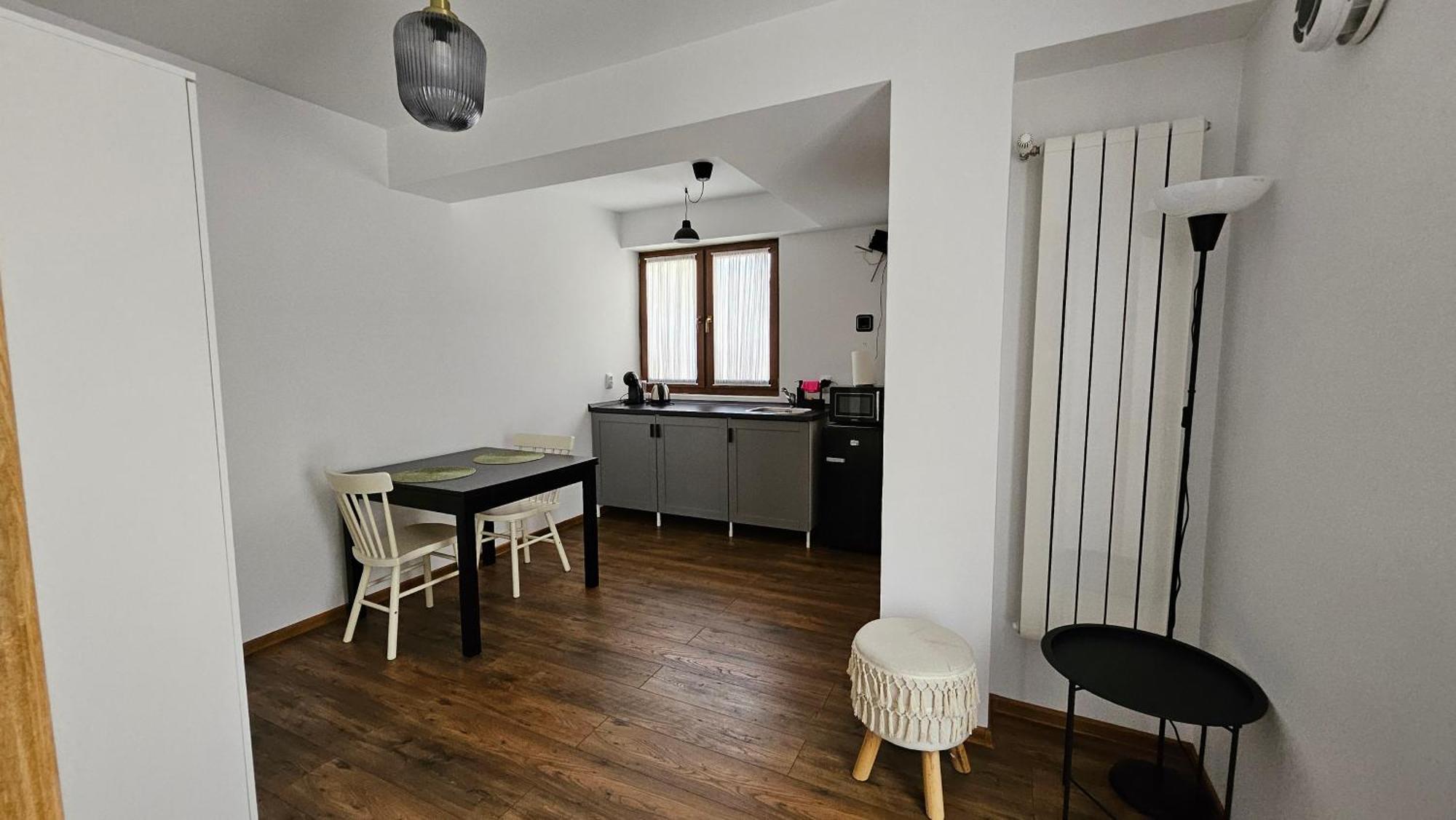 Old Town Apartament Apartment Targoviste Exterior photo